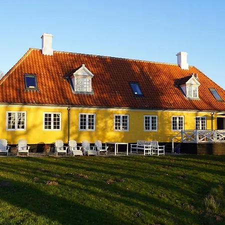 Brolokke Herregard Hotel *