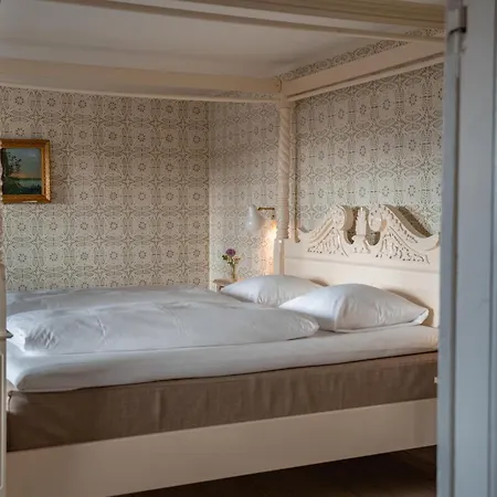 Hotell Broløkke Herregård *