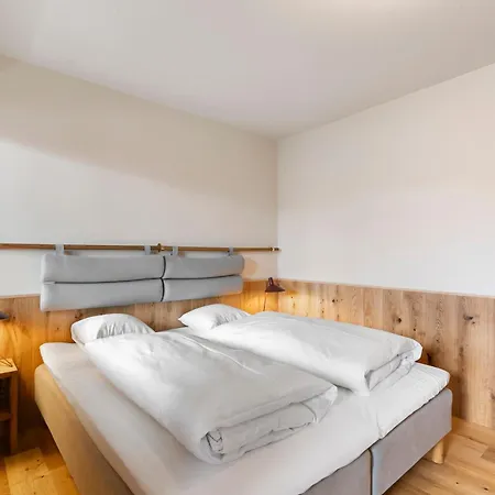 Brolokke Herregard Hotel *