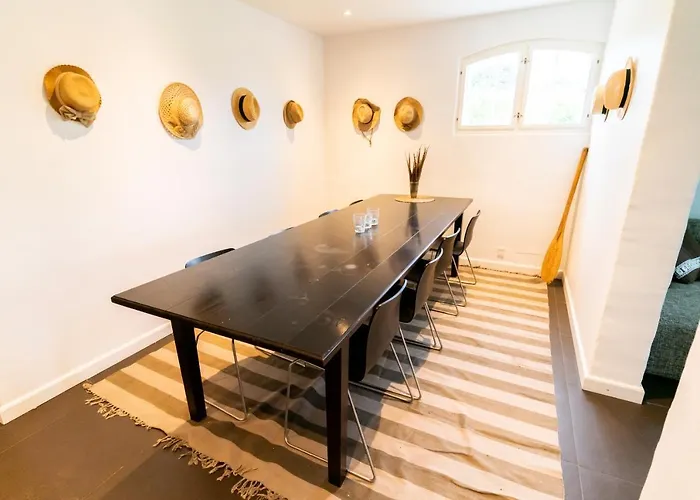 Brolokke Herregard Hotel *