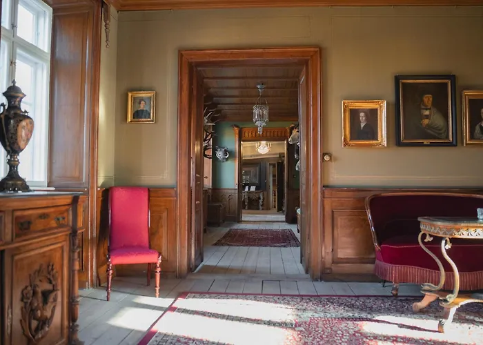 Brolokke Herregard Hotel *